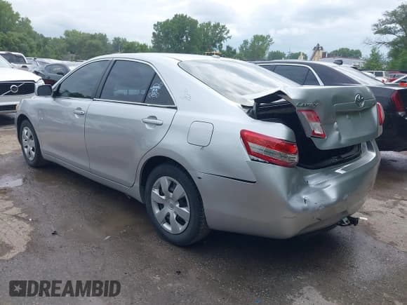 ✅ 2011 Toyota Camry LE • VIN: 4T4BF3EKXBR205342 • Lot: 42886049. Wystawiony na IAAI z przebiegiem 100 416 mil. Bezpłatny archiwum sprzedaży aukcyjnych z USA i szczegółowy raport historii pojazdu na DreamBid. Zdjęcie 3.