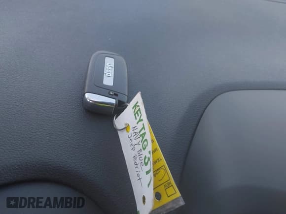 ✅ 2017 Jeep Renegade Latitude • VIN: ZACCJBBB1HPF76433 • Lot: 42958224. Listed on IAAI with 29,894 mi. Free auction sales archive from the USA and detailed vehicle history report at DreamBid. Image 11.