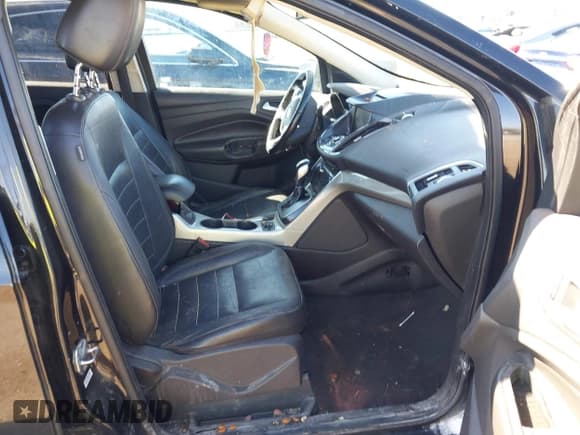 ✅ 2013 Ford Escape SEL • VIN: 1FMCU0HX5DUA11265 • Lot: 43482634. Wystawiony na IAAI z przebiegiem 175 415 mil. Bezpłatny archiwum sprzedaży aukcyjnych z USA i szczegółowy raport historii pojazdu na DreamBid. Zdjęcie 5.