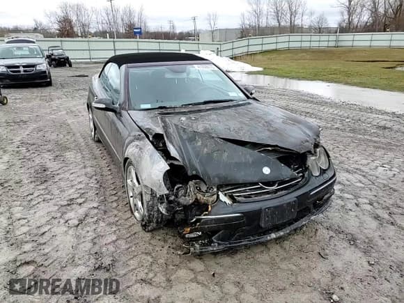 ✅ 2005 Mercedes-Benz CLK 500 • VIN: WDBTK75G65T041193 • Lot: 47208615. Wystawiony na Copart z przebiegiem Nie podano. Bezpłatny archiwum sprzedaży aukcyjnych z USA i szczegółowy raport historii pojazdu na DreamBid. Zdjęcie 11.