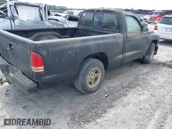 2000 Dodge Dakota with VIN 1B7FL26X1YS582210, listed as a IAAI auction lot 42128674 with 155,889 mi miles and . Bid and sale history available at DreamBid. Image 4.