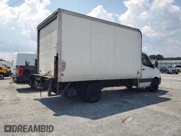 ✅ 2016 Mercedes-Benz Sprinter Chassis • VIN: WDAPF4CC0G9645685 • Лот: 63925165. Опубликован ранее на Copart с пробегом 246 172 миль. Бесплатный доступ к архиву аукционных продаж из США и подробный отчёт об истории автомобиля на DreamBid. Изображение 3.