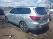 ✅ 2018 Nissan Pathfinder SL • VIN: 5N1DR2MM3JC607568 • Лот: 41982425. Опубликован ранее на IAAI с пробегом 120 786 миль. Бесплатный доступ к архиву аукционных продаж из США и подробный отчёт об истории автомобиля на DreamBid. Изображение 3.