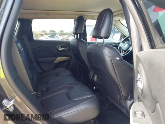 ✅ 2017 Jeep Cherokee Limited • VIN: 1C4PJMDSXHW567517 • Лот: 42830980. Опубликован ранее на IAAI с пробегом 116 078 миль. Бесплатный доступ к архиву аукционных продаж из США и подробный отчёт об истории автомобиля на DreamBid. Изображение 8.