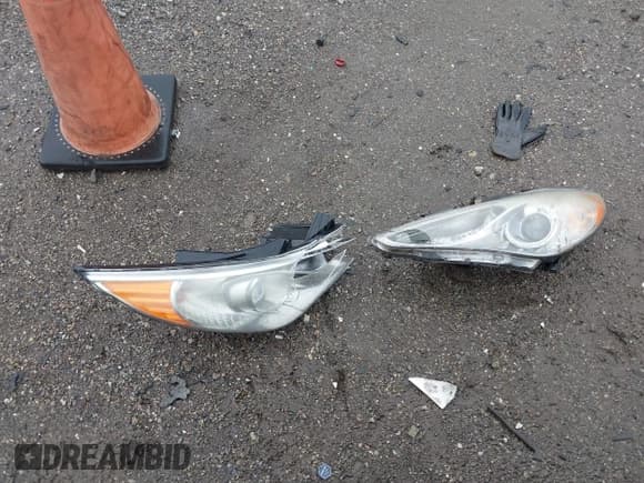 ✅ 2014 Hyundai Sonata Limited • VIN: 5NPEC4AB5EH899128 • Лот: 42274282. Опубликован ранее на IAAI с пробегом 165 627 миль. Бесплатный доступ к архиву аукционных продаж из США и подробный отчёт об истории автомобиля на DreamBid. Изображение 12.