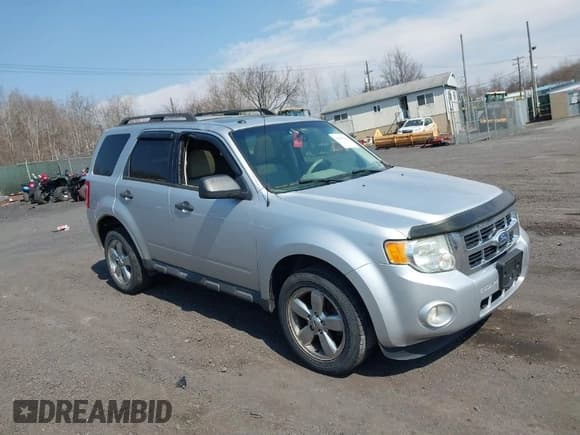 ✅ 2011 Ford Escape XLT • VIN: 1FMCU9DG2BKB88326 • Lot: 41848202. Wystawiony na IAAI z przebiegiem 173 464 mil. Bezpłatny archiwum sprzedaży aukcyjnych z USA i szczegółowy raport historii pojazdu na DreamBid. Zdjęcie 1.