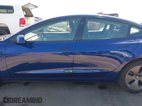 ✅ 2023 Tesla Model 3 • VIN: 5YJ3E1EA4PF618858 • Lot: 43107761. Wystawiony na IAAI z przebiegiem 46 989 mil. Bezpłatny archiwum sprzedaży aukcyjnych z USA i szczegółowy raport historii pojazdu na DreamBid. Zdjęcie 14.