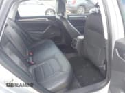 ✅ 2016 Volkswagen Passat SE • VIN: 1VWBT7A3XGC006346 • Lot: 43568441. Wystawiony na IAAI z przebiegiem 122 575 mil. Bezpłatny archiwum sprzedaży aukcyjnych z USA i szczegółowy raport historii pojazdu na DreamBid. Zdjęcie 8.