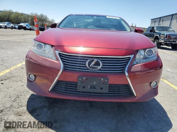 ✅ 2014 Lexus ES 330 • VIN: JTHBK1GG9E2109076 • Lot: 68527935. Listed on Copart with 155,879 mi. Free auction sales archive from the USA and detailed vehicle history report at DreamBid. Image 5.