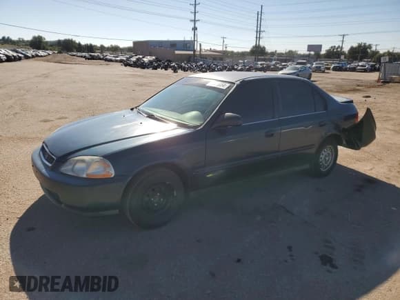 ✅ 1996 Honda Civic DX • VIN: 1HGEJ6521TL048899 • Лот: 73871654. Опубликован ранее на Copart с пробегом 114 563 миль. Бесплатный доступ к архиву аукционных продаж из США и подробный отчёт об истории автомобиля на DreamBid. Изображение 1.