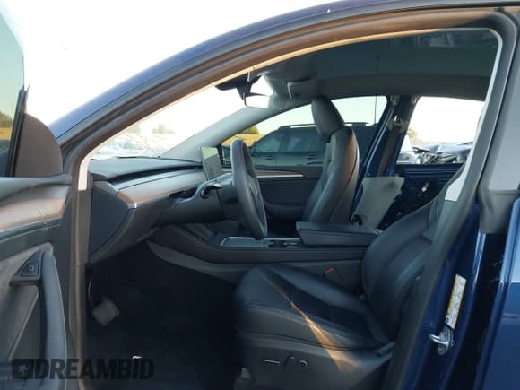 ✅ 2023 Tesla Model Y Long Range • VIN: 7SAYGDEE0PF929050 • Lot: 43544847. Listed on IAAI with 41,002 mi. Free auction sales archive from the USA and detailed vehicle history report at DreamBid. Image 5.