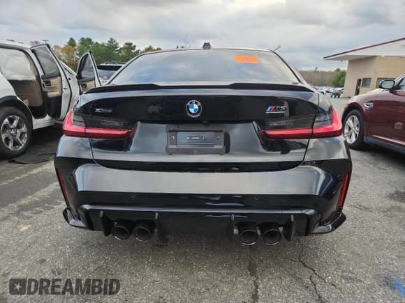 ✅ 2025 BMW M3 Competition xDrive • VIN: WBS33HJ02SFU60075 • Lot: 90101735. Listed on Copart with 3,210 mi. Free auction sales archive from the USA and detailed vehicle history report at DreamBid. Image 6.