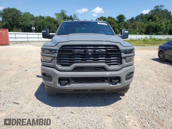✅ 2025 Ram 2500 • VIN: 3C63R5DL3SG582329 • Lot: 70457955. Wystawiony na Copart z przebiegiem 801 mil. Bezpłatny archiwum sprzedaży aukcyjnych z USA i szczegółowy raport historii pojazdu na DreamBid. Zdjęcie 5.