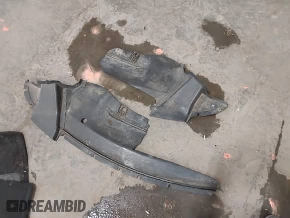 2006 Dodge Charger z VIN 2B3KA43G86H251859, wystawiony jako IAAI lot #43544502 z przebiegiem 110 548 mil mil oraz . Historia ofert i sprzedaży dostępna na DreamBid. Obrazek 12.