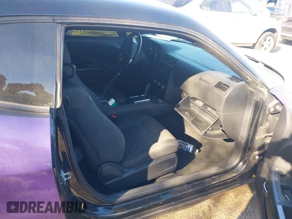 ✅ 2013 Dodge Challenger SXT • VIN: 2C3CDYAG4DH663072 • Lot: 43384384. Listed on IAAI with Not provided. Free auction sales archive from the USA and detailed vehicle history report at DreamBid. Image 5.