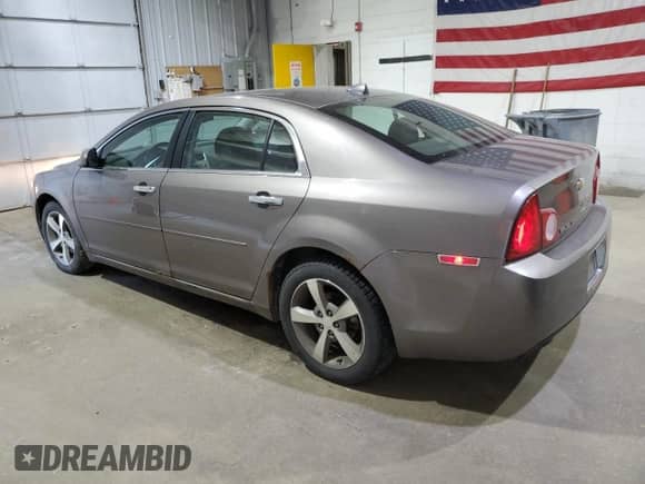 2012 Chevrolet Malibu 1LT z VIN 1G1ZC5EU5CF284887, wystawiony jako Copart lot #71118325 z przebiegiem 112 473 mil mil oraz Czysty tytuł • Clean title. Historia ofert i sprzedaży dostępna na DreamBid. Obrazek 2.