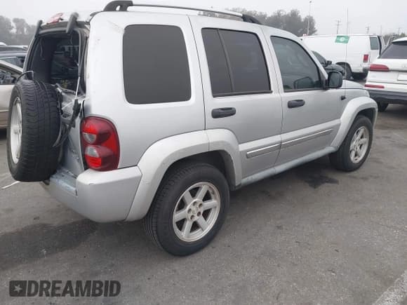 ✅ 2005 Jeep Liberty Limited • VIN: 1J4GK58KX5W704393 • Lot: 41675508. Listed on IAAI with 188,403 mi. Free auction sales archive from the USA and detailed vehicle history report at DreamBid. Image 4.