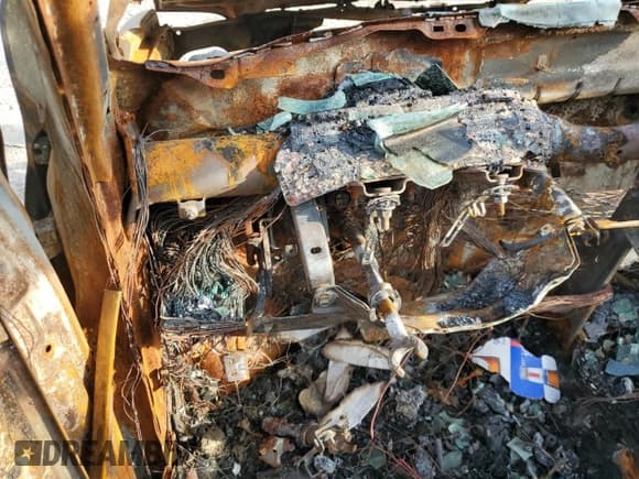 ✅ 2005 Toyota Tundra Limited • VIN: 5TBET38185S492088 • Lot: 60641505. Wystawiony na Copart z przebiegiem Nie podano. Bezpłatny archiwum sprzedaży aukcyjnych z USA i szczegółowy raport historii pojazdu na DreamBid. Zdjęcie 9.