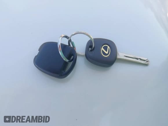 ✅ 2007 Lexus RX 350 • VIN: 2T2HK31UX7C024222 • Lot: 42245924. Listed on IAAI with 228,442 mi. Free auction sales archive from the USA and detailed vehicle history report at DreamBid. Image 11.