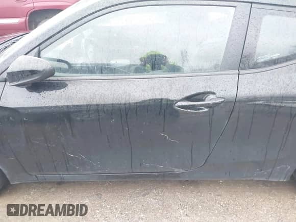 2019 Hyundai Veloster Premium z VIN KMHTG6AF0KU019038, wystawiony jako IAAI lot #41236750 z przebiegiem 83 164 mil mil oraz . Historia ofert i sprzedaży dostępna na DreamBid. Obrazek 14.