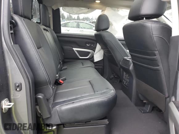 ✅ 2021 Nissan Titan SL • VIN: 1N6AA1ED9MN505396 • Lot: 75060034. Wystawiony na Copart z przebiegiem 35 618 mil. Bezpłatny archiwum sprzedaży aukcyjnych z USA i szczegółowy raport historii pojazdu na DreamBid. Zdjęcie 10.