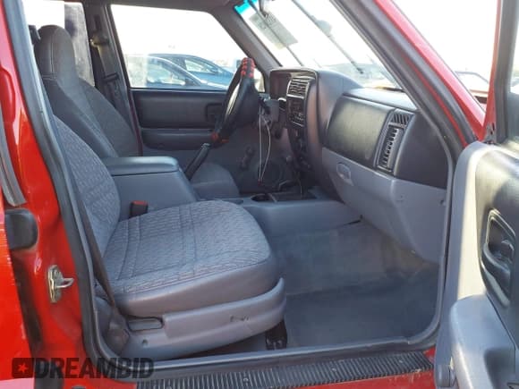 ✅ 1997 Jeep Cherokee SE • VIN: 1J4FJ28SXVL544501 • Lot: 43320028. Wystawiony na IAAI z przebiegiem 174 836 mil. Bezpłatny archiwum sprzedaży aukcyjnych z USA i szczegółowy raport historii pojazdu na DreamBid. Zdjęcie 5.