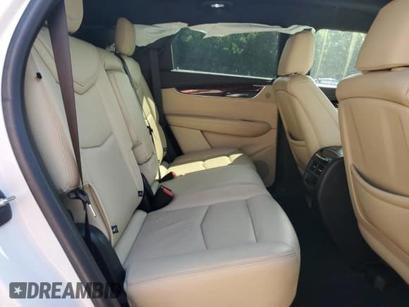 ✅ 2019 Cadillac XT5 Premium Luxury FWD • VIN: 1GYKNERS4KZ193502 • Lot: 67543115. Wystawiony na Copart z przebiegiem 35 848 mil. Bezpłatny archiwum sprzedaży aukcyjnych z USA i szczegółowy raport historii pojazdu na DreamBid. Zdjęcie 11.