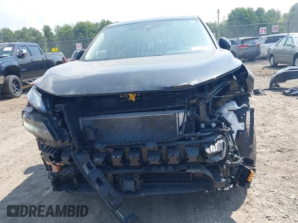 ✅ 2025 Nissan Rogue SV • VIN: JN8BT3BB2SW151460 • Lot: 42969666. Listed on IAAI with 6,707 mi. Free auction sales archive from the USA and detailed vehicle history report at DreamBid. Image 6.