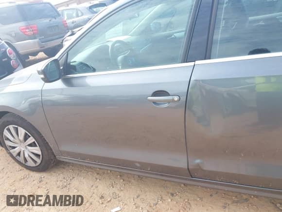 ✅ 2013 Volkswagen Jetta SE • VIN: 3VWBP7AJ8DM377342 • Lot: 42310411. Listed on IAAI with 98,019 mi. Free auction sales archive from the USA and detailed vehicle history report at DreamBid. Image 13.