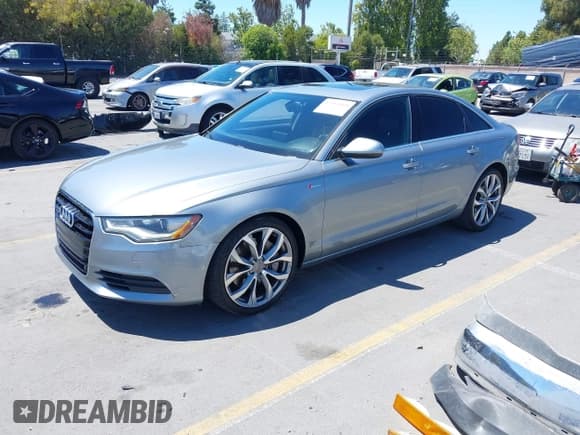 ✅ 2013 Audi A6 Premium Plus • VIN: WAUGGAFC5DN105043 • Lot: 42911810. Wystawiony na IAAI z przebiegiem 152 592 mil. Bezpłatny archiwum sprzedaży aukcyjnych z USA i szczegółowy raport historii pojazdu na DreamBid. Zdjęcie 2.