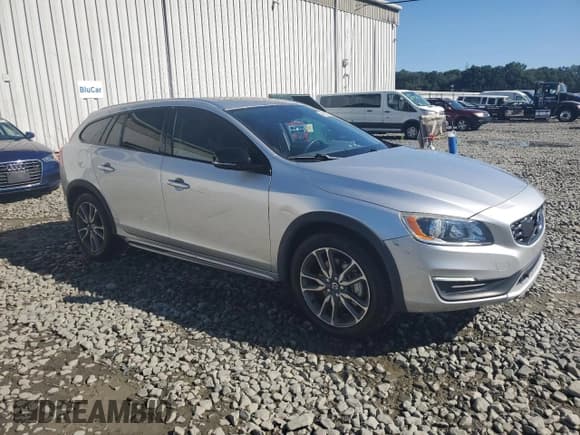✅ 2015 Volvo V60 T5 • VIN: YV4612HK9F1000586 • Lot: 69815525. Listed on Copart with 124,021 mi. Free auction sales archive from the USA and detailed vehicle history report at DreamBid. Image 4.