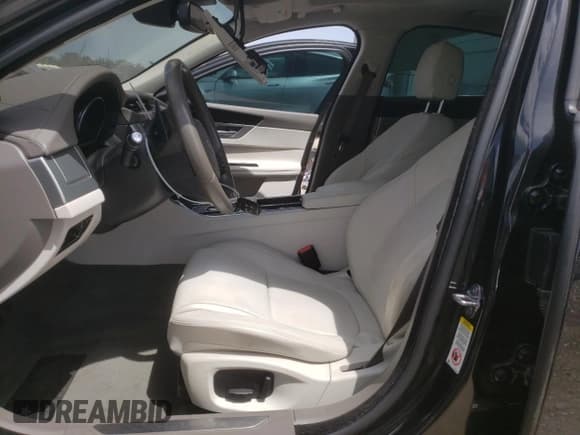 ✅ 2018 Jaguar XF 25t Premium • VIN: SAJBD4FX4JCY56590 • Лот: 70760105. Опубликован ранее на Copart с пробегом 54 886 миль. Бесплатный доступ к архиву аукционных продаж из США и подробный отчёт об истории автомобиля на DreamBid. Изображение 7.