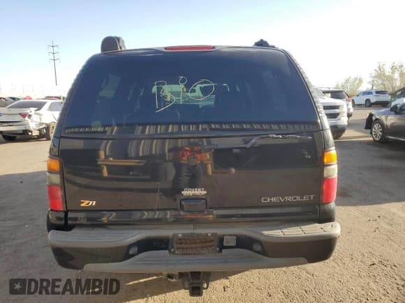 ✅ 2004 Chevrolet Suburban Z71 • VIN: 3GNFK16Z34G187646 • Лот: 49993535. Опубликован ранее на Copart с пробегом 147 201 миль. Бесплатный доступ к архиву аукционных продаж из США и подробный отчёт об истории автомобиля на DreamBid. Изображение 6.