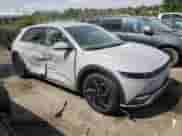 2022 Hyundai Ioniq 5 SE z VIN KM8KM4AE2NU069640, wystawiony jako Copart lot #50736893 z przebiegiem 18 505 mil mil oraz . Historia ofert i sprzedaży dostępna na DreamBid. Obrazek 4.