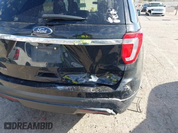 ✅ 2017 Ford Explorer • VIN: 1FM5K7B8XHGD88249 • Lot: 42702248. Wystawiony na IAAI z przebiegiem 109 067 mil. Bezpłatny archiwum sprzedaży aukcyjnych z USA i szczegółowy raport historii pojazdu na DreamBid. Zdjęcie 6.