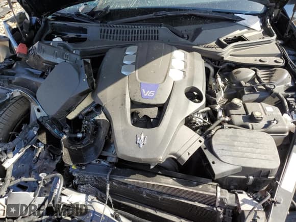 ✅ 2017 Maserati Quattroporte S Q4 • VIN: ZAM56RRA7H1250969 • Lot: 72323163. Wystawiony na Copart z przebiegiem Nie podano. Bezpłatny archiwum sprzedaży aukcyjnych z USA i szczegółowy raport historii pojazdu na DreamBid. Zdjęcie 11.