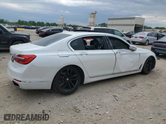 ✅ 2016 BMW 7 Series 750i xDrive • VIN: WBA7F2C56GG418433 • Lot: 56247895. Listed on Copart with Not provided. Free auction sales archive from the USA and detailed vehicle history report at DreamBid. Image 3.