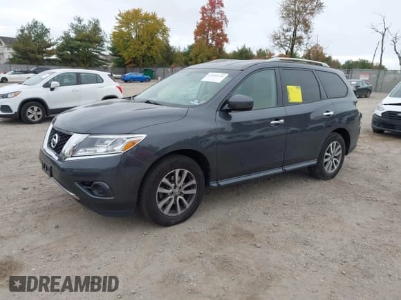 ✅ 2013 Nissan Pathfinder SV • VIN: 5N1AR2MM7DC638975 • Lot: 43535148. Wystawiony na IAAI z przebiegiem 130 460 mil. Bezpłatny archiwum sprzedaży aukcyjnych z USA i szczegółowy raport historii pojazdu na DreamBid. Zdjęcie 2.