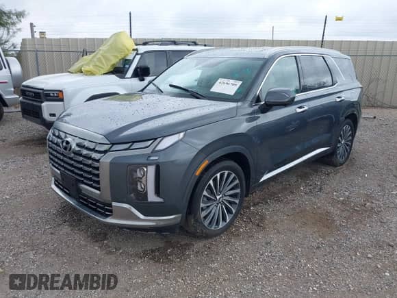 2025 Hyundai Palisade Calligraphy with VIN KM8R74GE9SU871398, listed as a IAAI auction lot 42696709 with 100 mi miles and . Bid and sale history available at DreamBid. Image 2.
