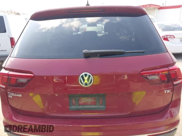 ✅ 2018 Volkswagen Tiguan SEL • VIN: 3VV3B7AX4JM027472 • Lot: 42398665. Listed on IAAI with 153,742 mi. Free auction sales archive from the USA and detailed vehicle history report at DreamBid. Image 16.