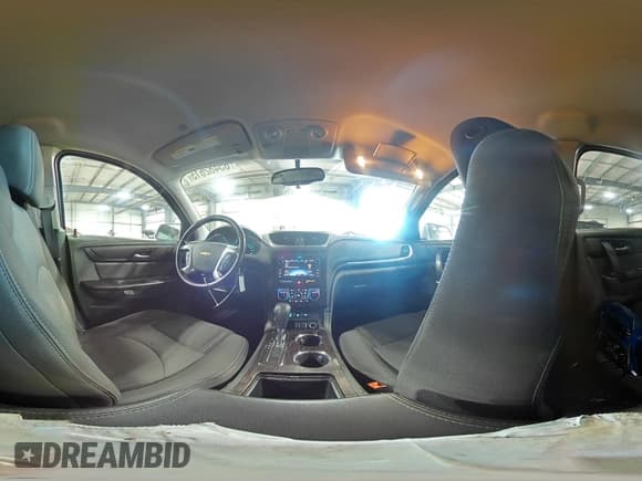 ✅ 2016 Chevrolet Traverse LT • VIN: 1GNKVGKD4GJ136808 • Lot: 85482615. Wystawiony na Copart z przebiegiem 93 718 mil. Bezpłatny archiwum sprzedaży aukcyjnych z USA i szczegółowy raport historii pojazdu na DreamBid. Zdjęcie 16.