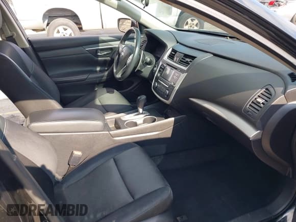 ✅ 2017 Nissan Altima SL • VIN: 1N4BL3AP1HC179324 • Lot: 41443837. Listed on IAAI with 119,081 mi. Free auction sales archive from the USA and detailed vehicle history report at DreamBid. Image 5.