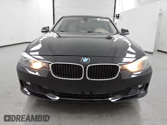 ✅ 2012 BMW 3 Series 328i • VIN: WBA3A5G57CNP15497 • Lot: 87379095. Listed on Copart with 170,430 mi. Free auction sales archive from the USA and detailed vehicle history report at DreamBid. Image 5.
