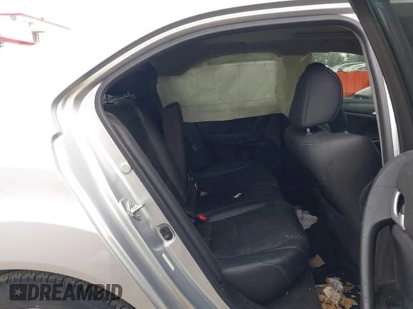 ✅ 2013 Acura TSX Technology • VIN: JH4CU2F64DC011451 • Lot: 43264757. Wystawiony na IAAI z przebiegiem 43 860 mil. Bezpłatny archiwum sprzedaży aukcyjnych z USA i szczegółowy raport historii pojazdu na DreamBid. Zdjęcie 8.