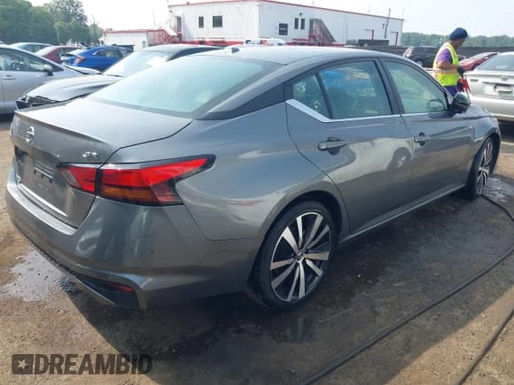 ✅ 2022 Nissan Altima SR • VIN: 1N4BL4CV5NN335124 • Lot: 42470181. Wystawiony na IAAI z przebiegiem 69 773 mil. Bezpłatny archiwum sprzedaży aukcyjnych z USA i szczegółowy raport historii pojazdu na DreamBid. Zdjęcie 4.