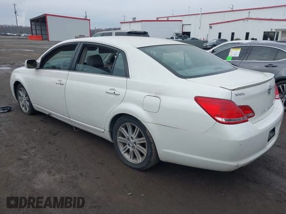 ✅ 2006 Toyota Avalon XL • VIN: 4T1BK36B46U154902 • Lot: 43760776. Wystawiony na IAAI z przebiegiem Nie podano. Bezpłatny archiwum sprzedaży aukcyjnych z USA i szczegółowy raport historii pojazdu na DreamBid. Zdjęcie 3.
