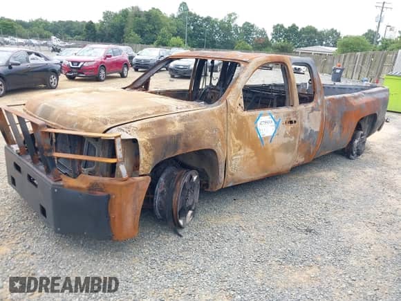 ✅ 2013 Chevrolet Silverado 2500HD Work Truck • VIN: 1GC2KVC84DZ310901 • Lot: 42755310. Wystawiony na IAAI z przebiegiem Nie podano. Bezpłatny archiwum sprzedaży aukcyjnych z USA i szczegółowy raport historii pojazdu na DreamBid. Zdjęcie 2.