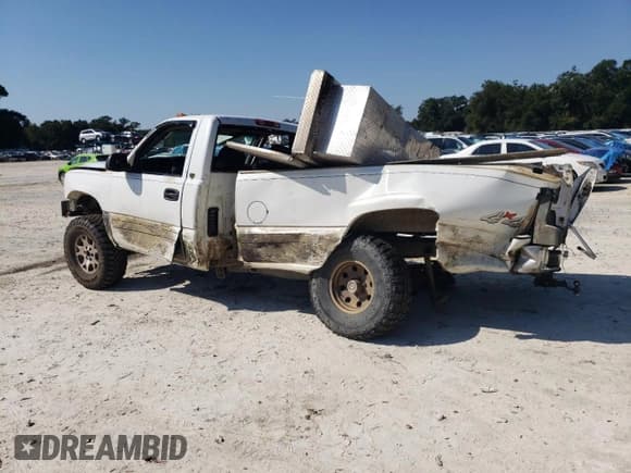 ✅ 1999 Chevrolet Silverado 1500 • VIN: 1GCEK14T0XE116788 • Лот: 75709104. Опубликован ранее на Copart с пробегом Не указан. Бесплатный доступ к архиву аукционных продаж из США и подробный отчёт об истории автомобиля на DreamBid. Изображение 2.