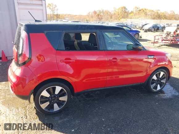 ✅ 2017 Kia Soul + • VIN: KNDJP3A57H7450047 • Lot: 43672235. Wystawiony na IAAI z przebiegiem 73 263 mil. Bezpłatny archiwum sprzedaży aukcyjnych z USA i szczegółowy raport historii pojazdu na DreamBid. Zdjęcie 13.