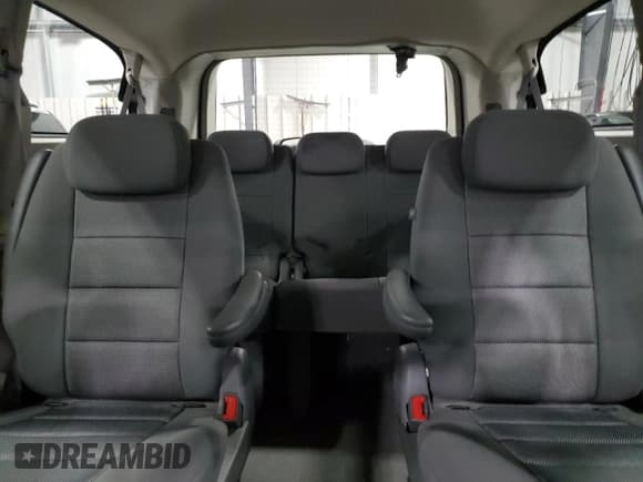 ✅ 2009 Dodge Grand Caravan SE • VIN: 2D8HN44E09R612673 • Lot: 91596555. Listed on Copart with 123,694 mi. Free auction sales archive from the USA and detailed vehicle history report at DreamBid. Image 10.